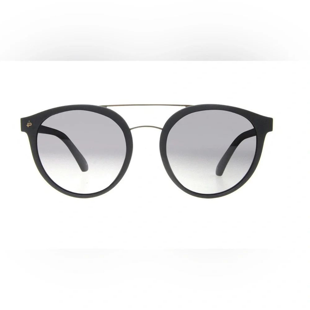Prive Revaux The Texan in Black Sunglasses Gold Details